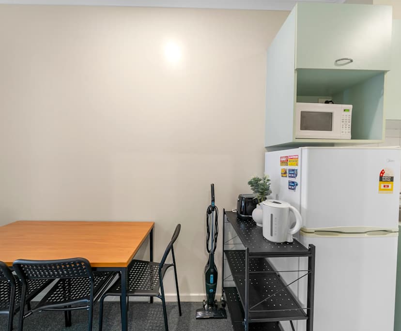 $320, Flatshare, 3 bathrooms, Carlton VIC 3053