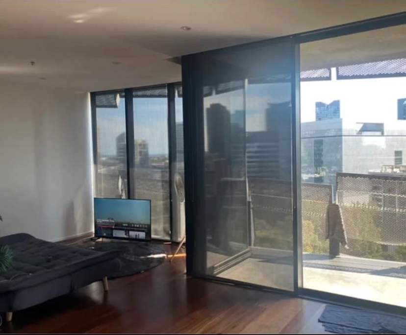 Furnished room with ensuite in a flatshare