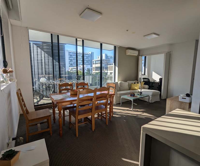 Furnished room in a flatshare