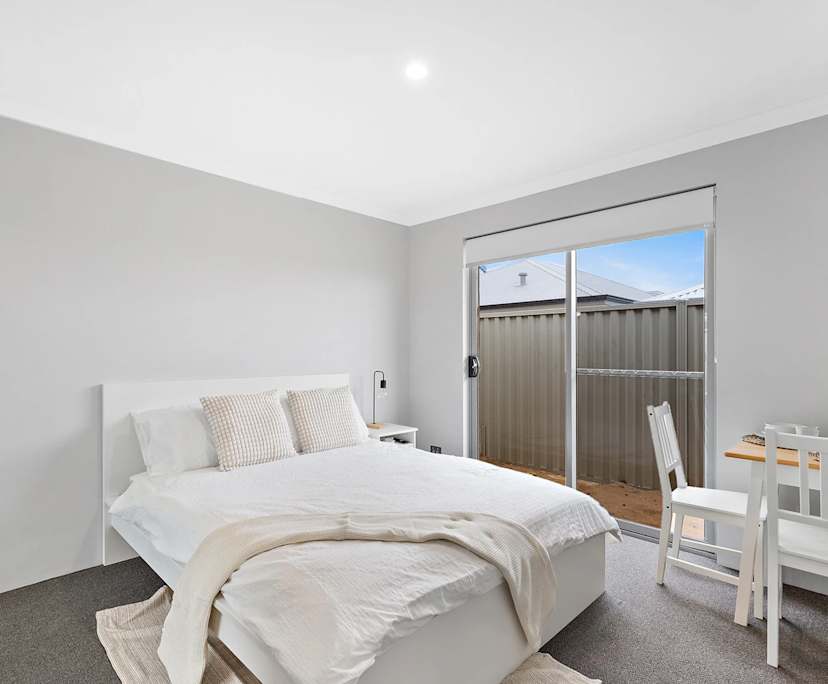 $350, Share-house, 6 bathrooms, Golden Bay WA 6174