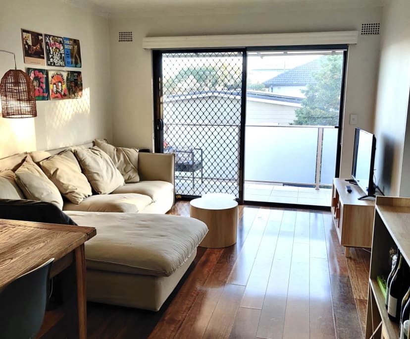 Unfurnished room in a flatshare