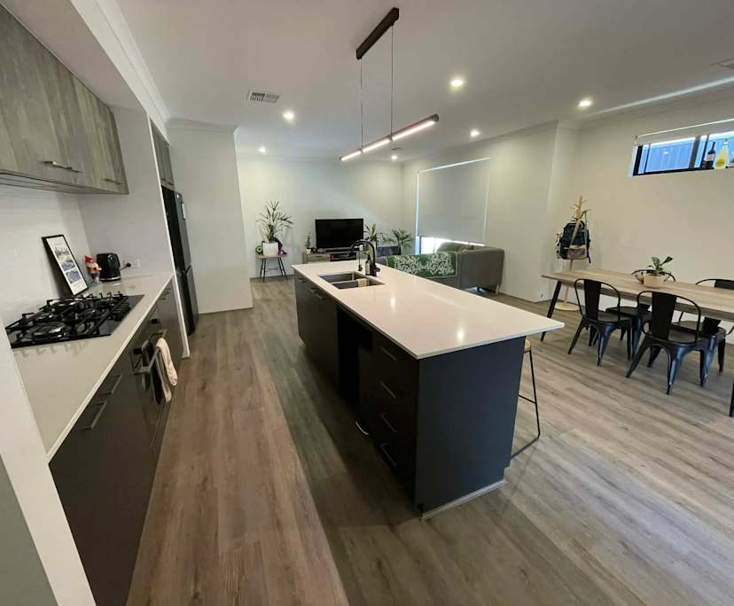 $300, Share-house, 4 bathrooms, Yangebup WA 6164