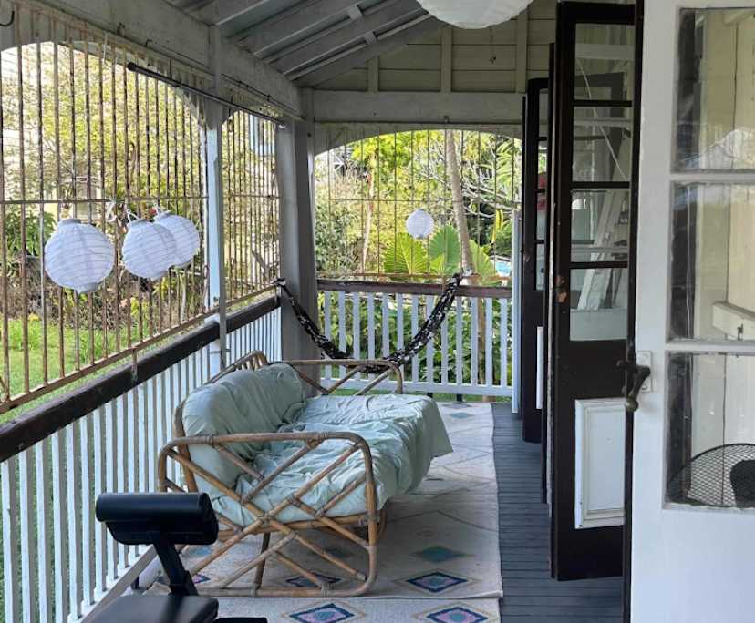 Room in a share house