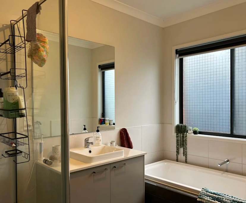 $218, Share-house, 4 bathrooms, Armstrong Creek VIC 3217