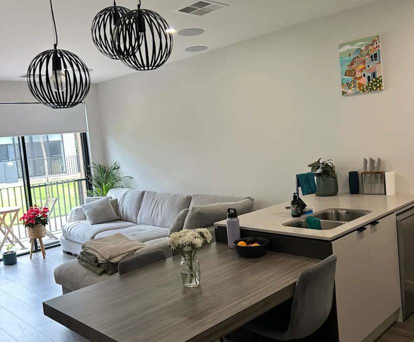 Unfurnished room with own bathroom