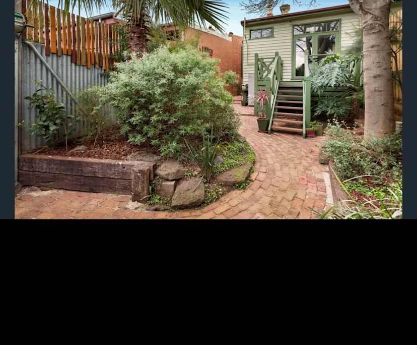 Whole property with 2 rooms for rent