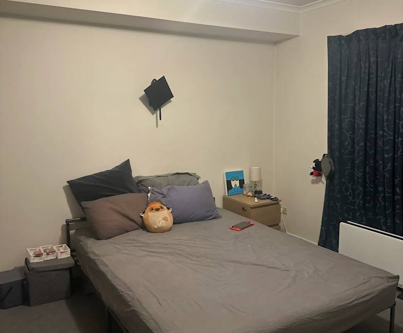 Furnished room in a flatshare
