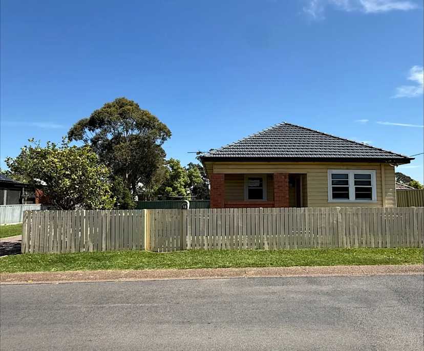 Whole property with 3 rooms for rent