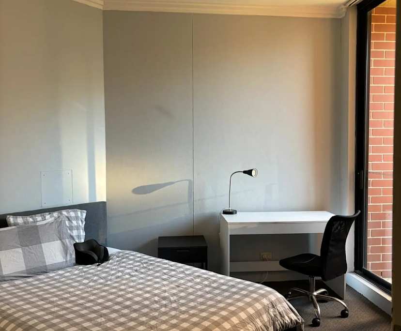 Furnished room in a flatshare