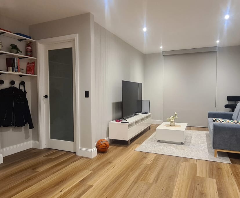 Whole property with 2 rooms for rent