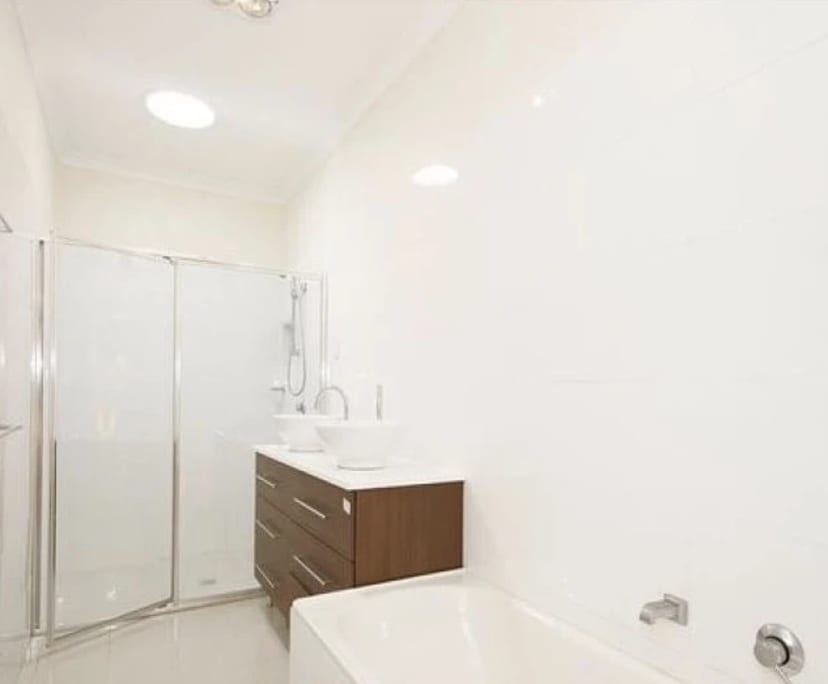 Whole Property for Rent in Harrison, Canberra 750...