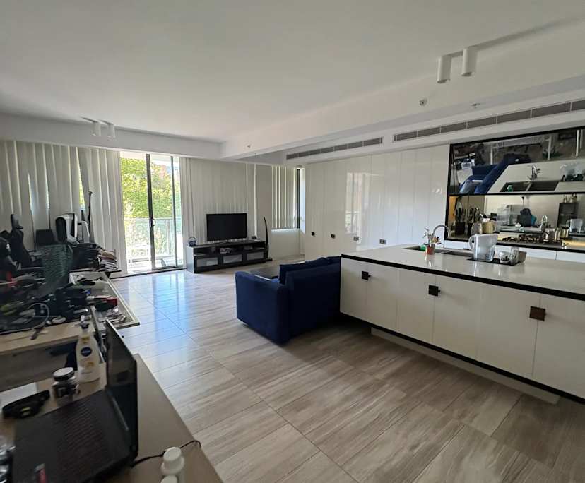 Furnished room in a flatshare