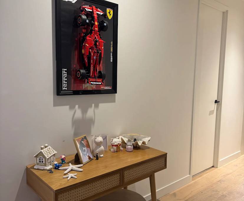 Unfurnished room in a flatshare