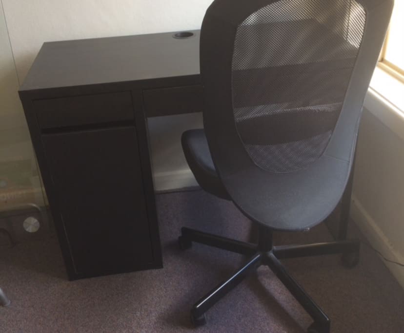 Furnished room in a flatshare