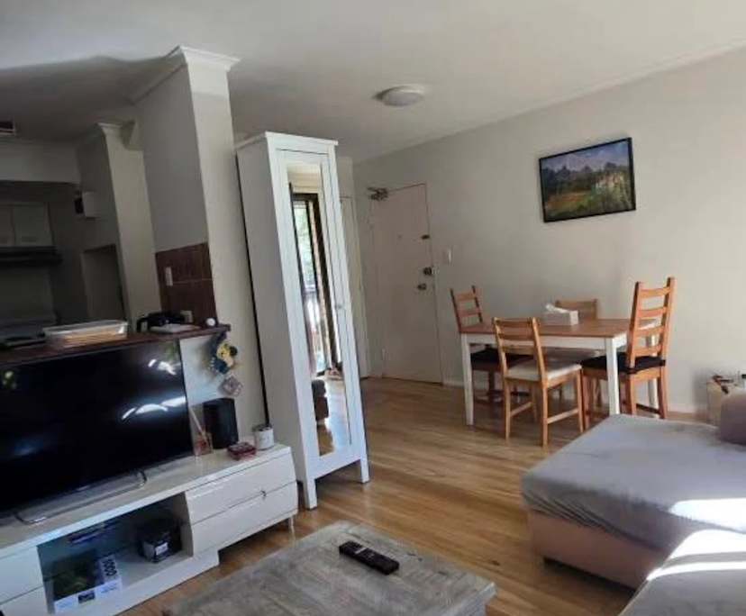 Furnished room in a flatshare