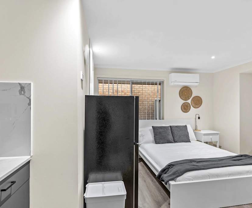 Furnished room with own bathroom