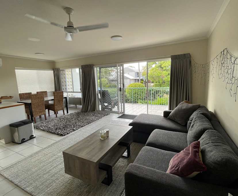 Whole property with 2 rooms for rent