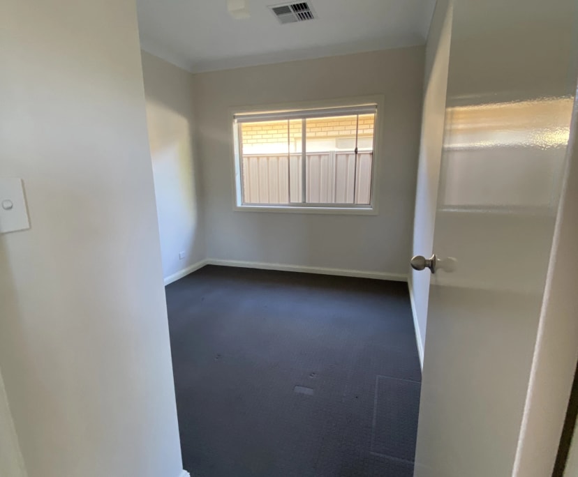 Unfurnished room in a share house
