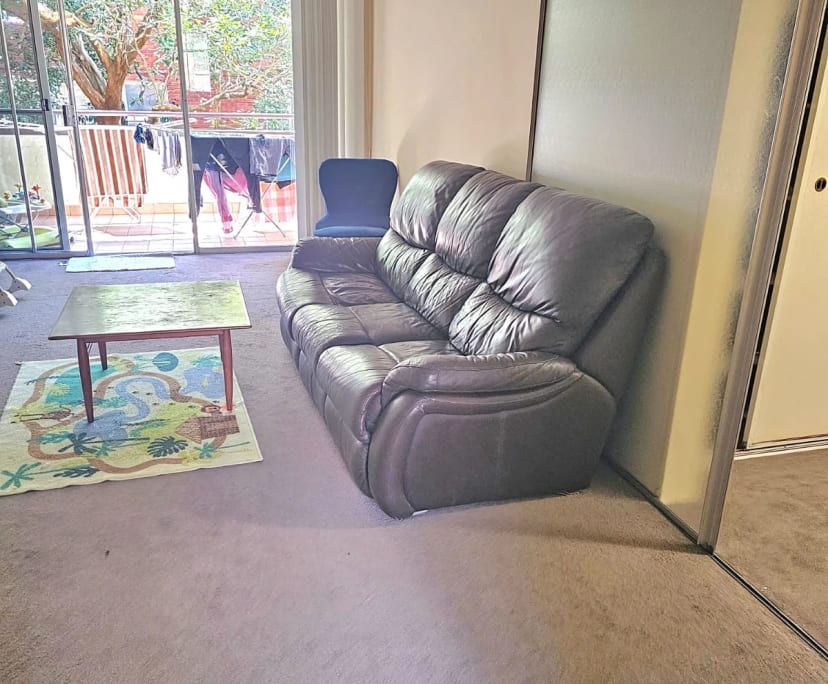 Furnished room in a flatshare