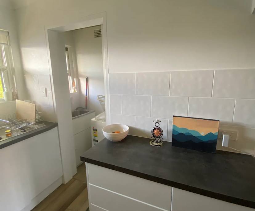 Unfurnished room in a flatshare