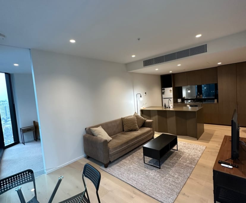 Furnished room with ensuite in a flatshare