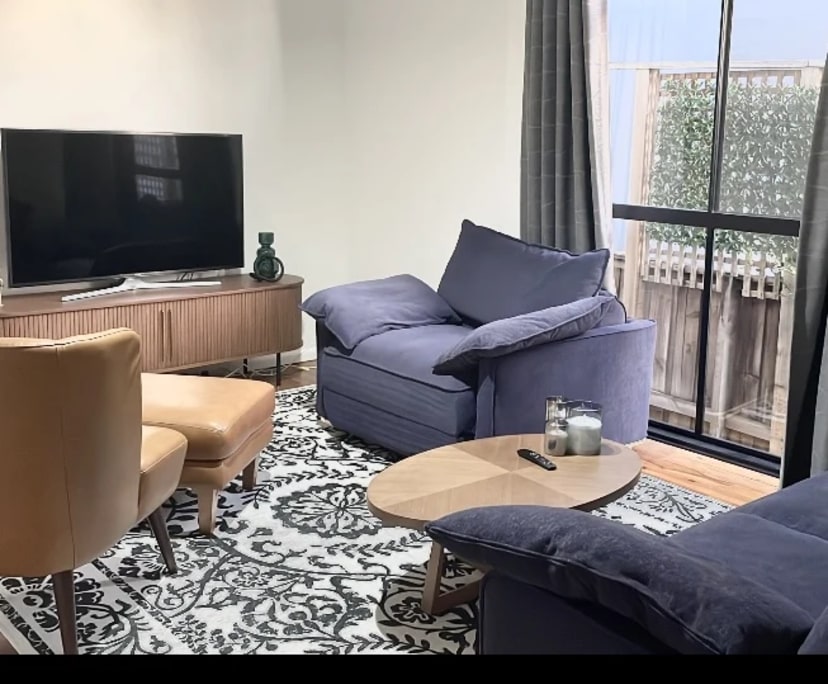 Room for Rent in Camperdown, Sydney 500, Furnishe...