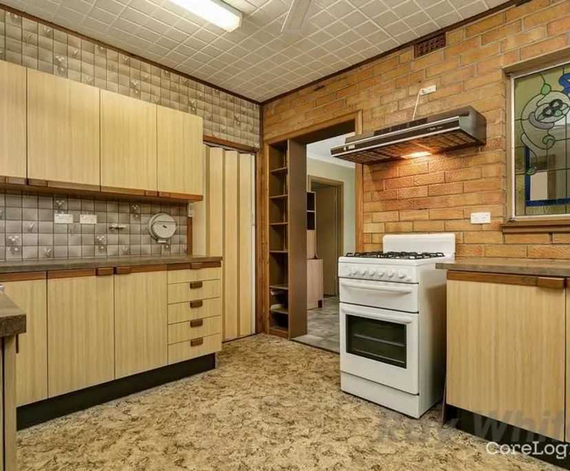 Room in a share house