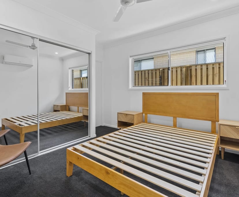 $320, Share-house, 3 bathrooms, Ripley QLD 4306