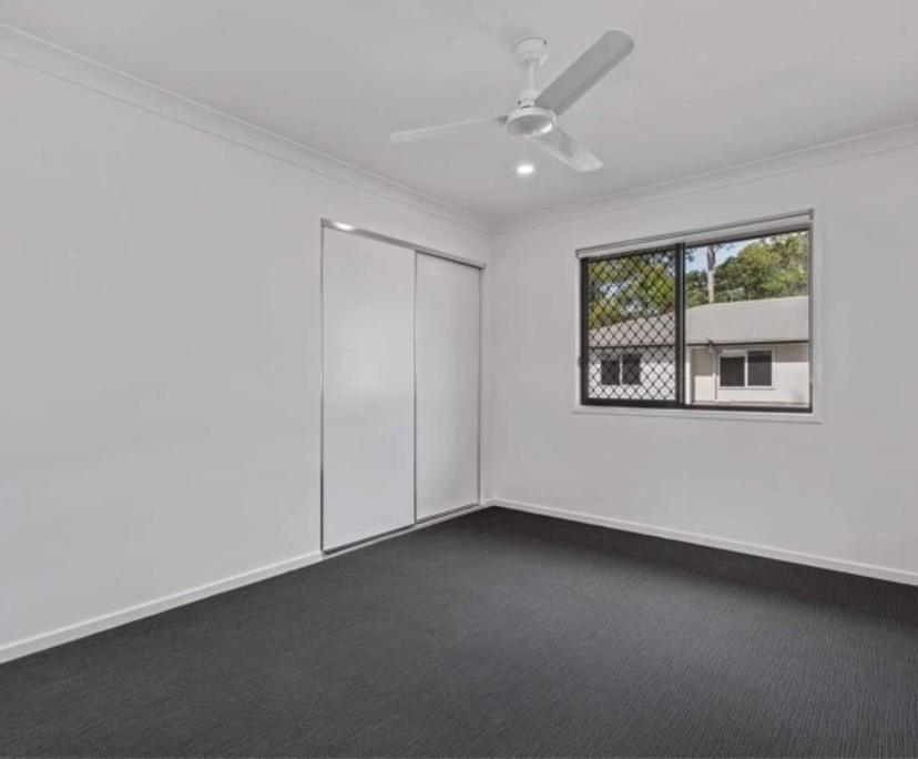 Unfurnished room with own bathroom