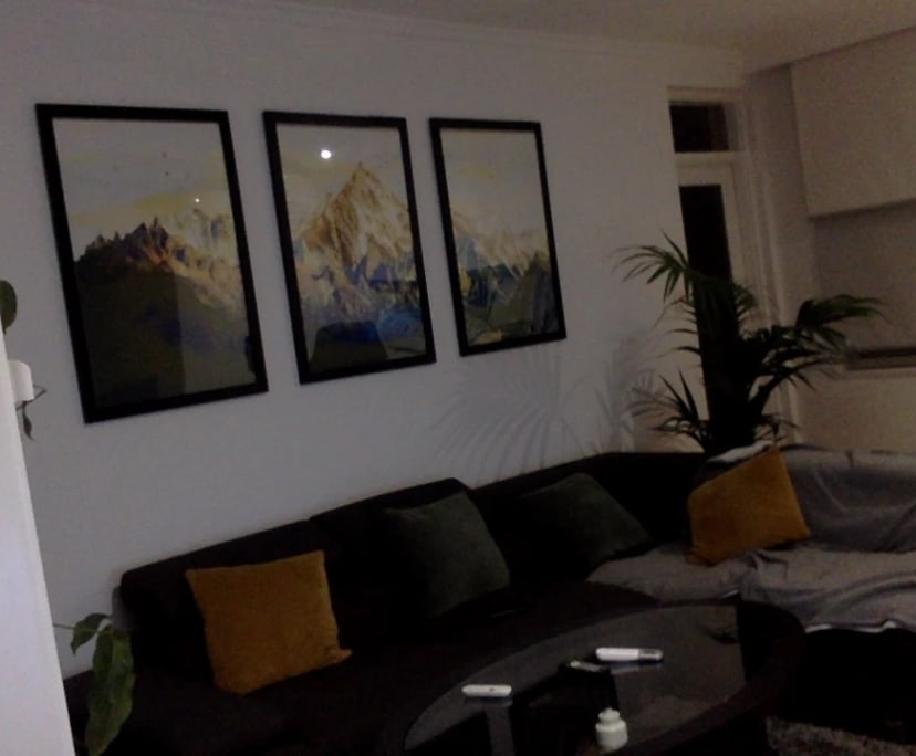 Furnished room in a flatshare