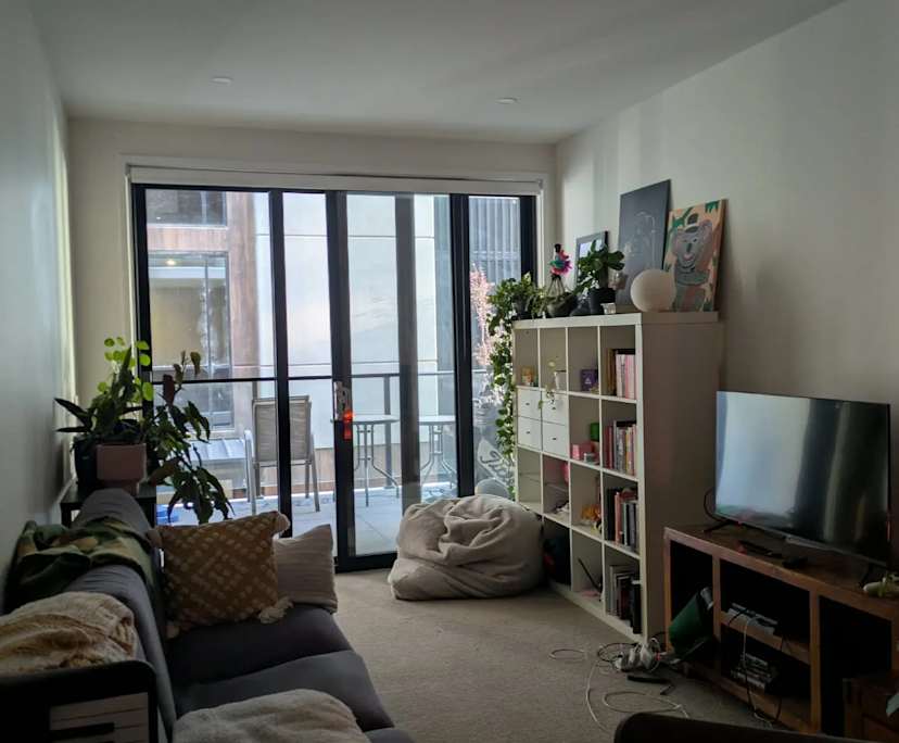 Unfurnished room with own bathroom