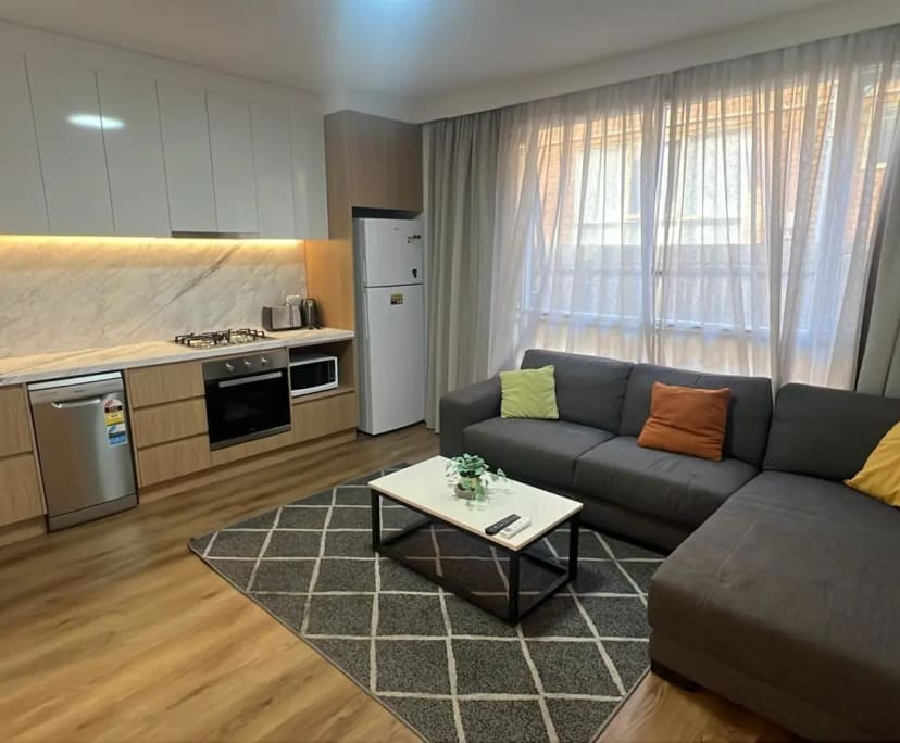 $800, Whole-property, 2 bathrooms, Saint Kilda East VIC 3183