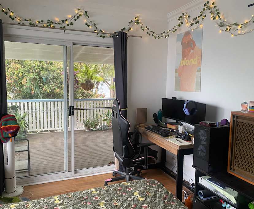 Unfurnished room in a share house