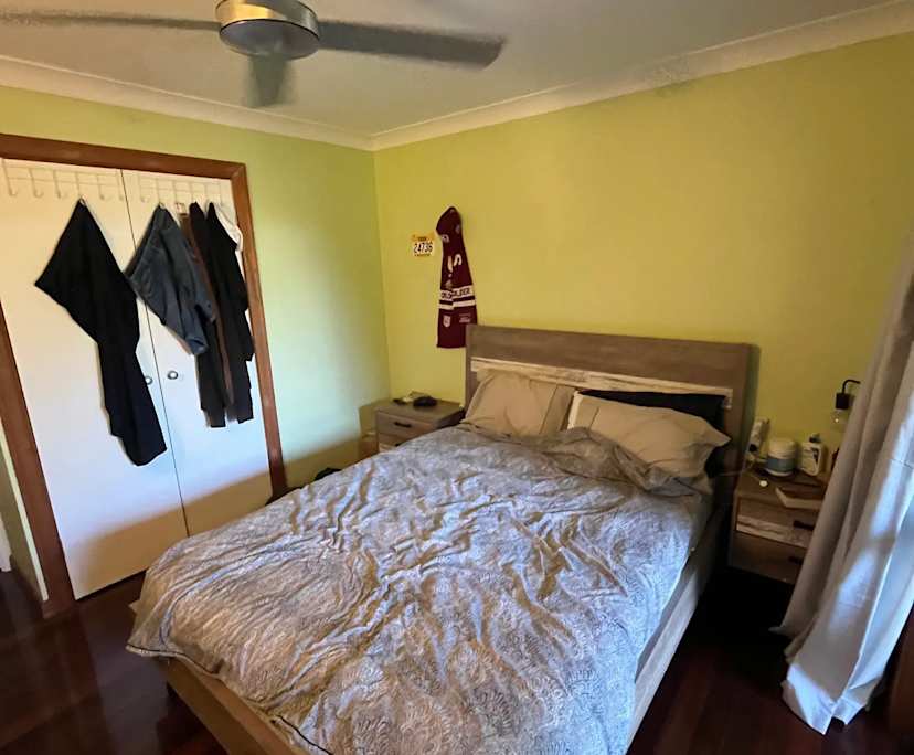 Room in a share house