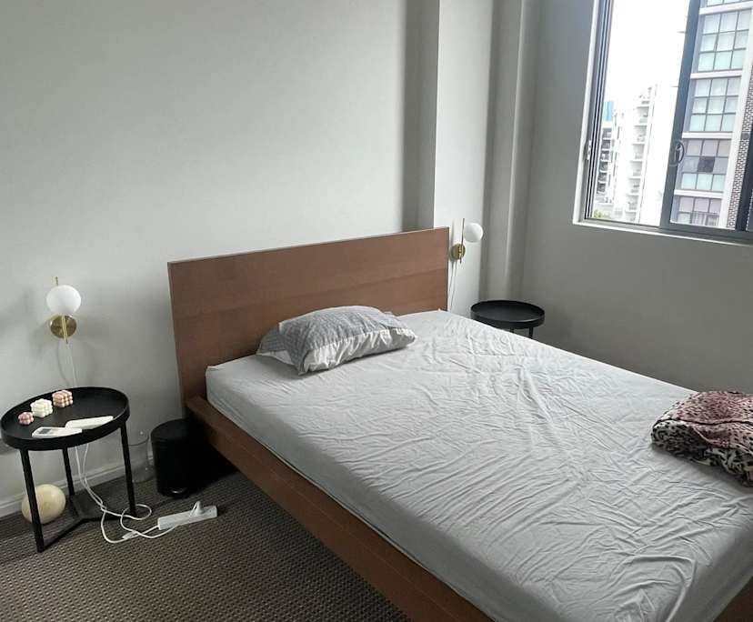 Unfurnished room with ensuite in a flatshare