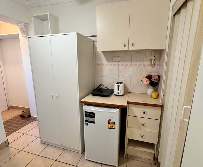 $380, Studio, 1 bathroom, Enmore NSW 2042