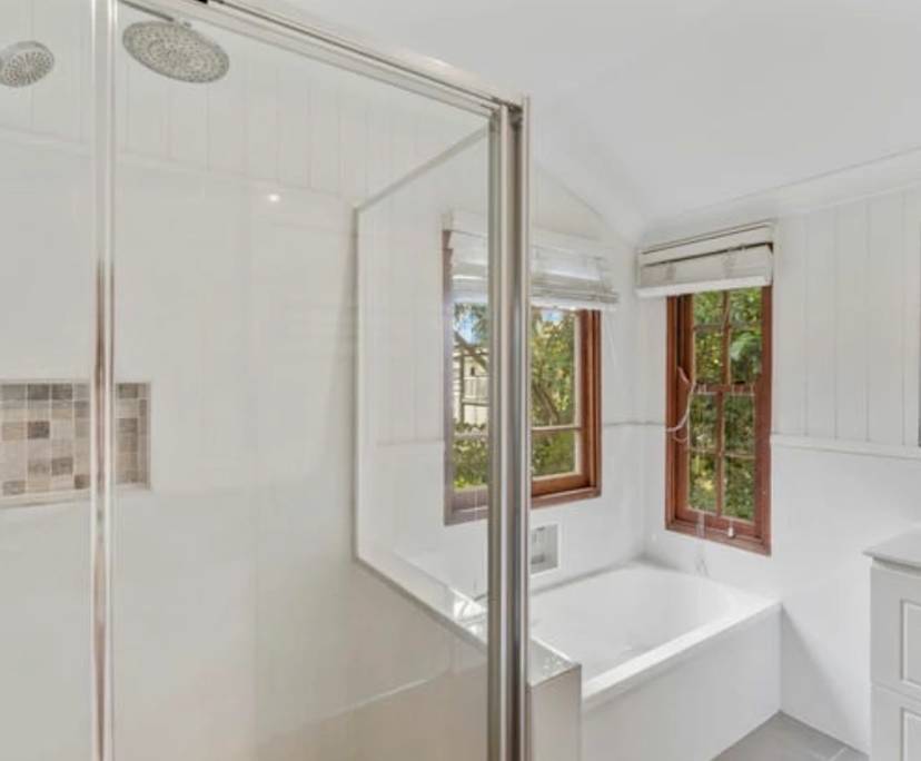 Whole property with 5 rooms for rent