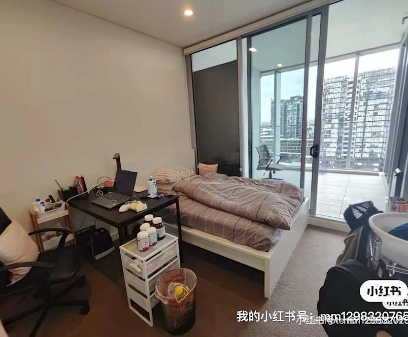 Unfurnished room in a share house