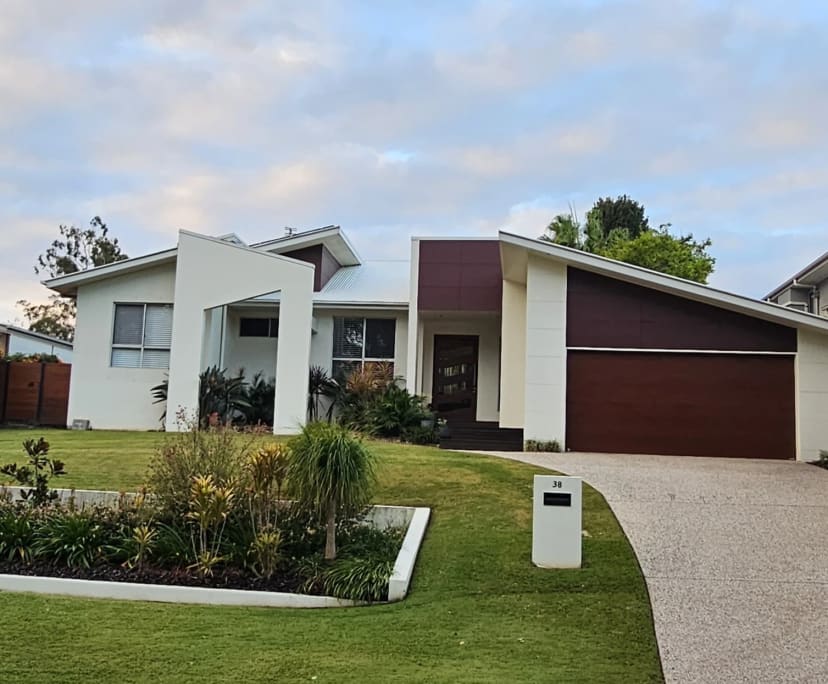 Room for Rent in Woombye, Sunshine Coast 265, Fur...