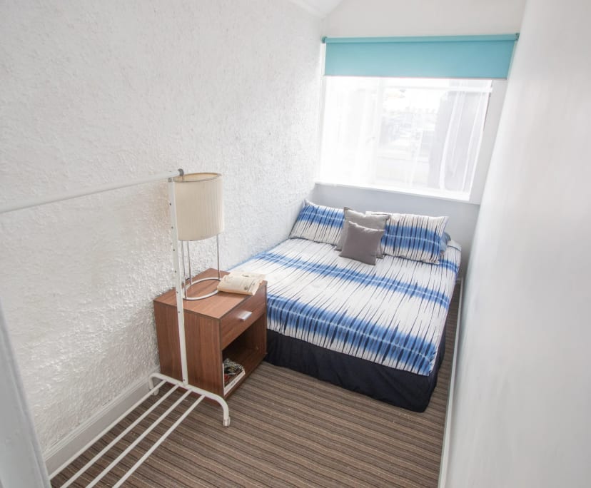 $1,750, Whole-property, 6 bathrooms, St Kilda VIC 3182