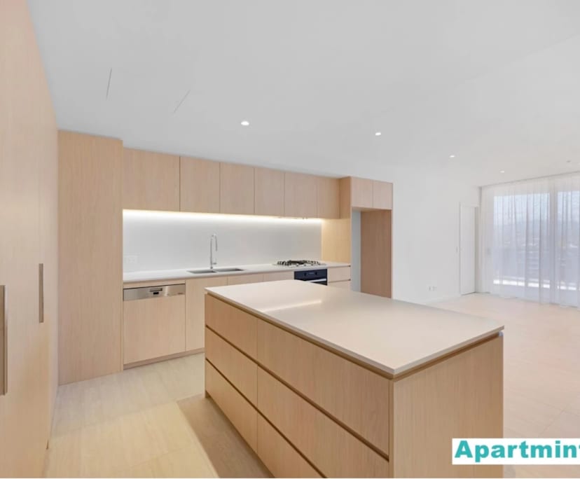Unfurnished room with own bathroom