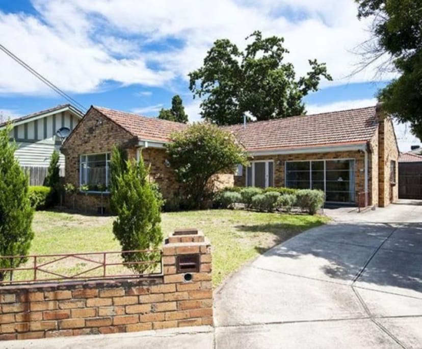 Room for Rent in Rosanna, Melbourne 240, Flexible...