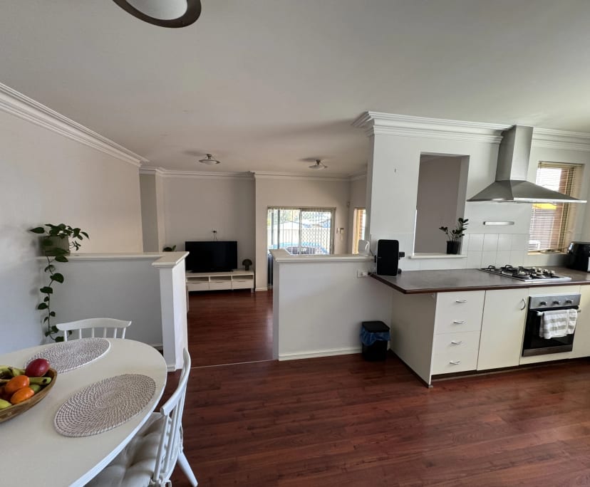 2 Rooms for Rent in Cloverdale, Perth 260280, Fu...