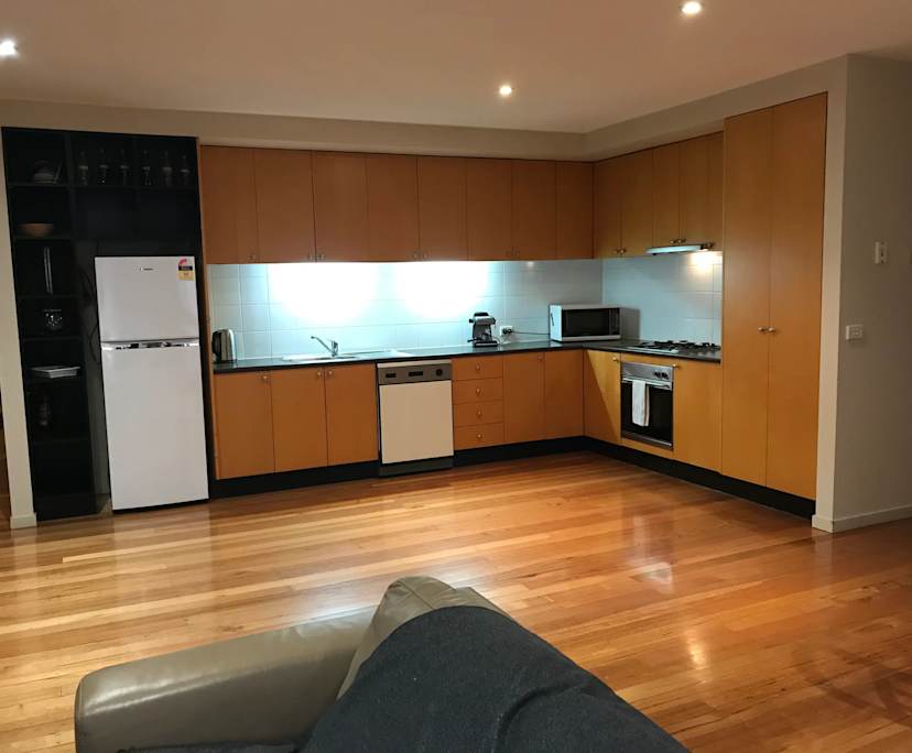 $750, Whole-property, 2 bathrooms, Melbourne VIC 3004