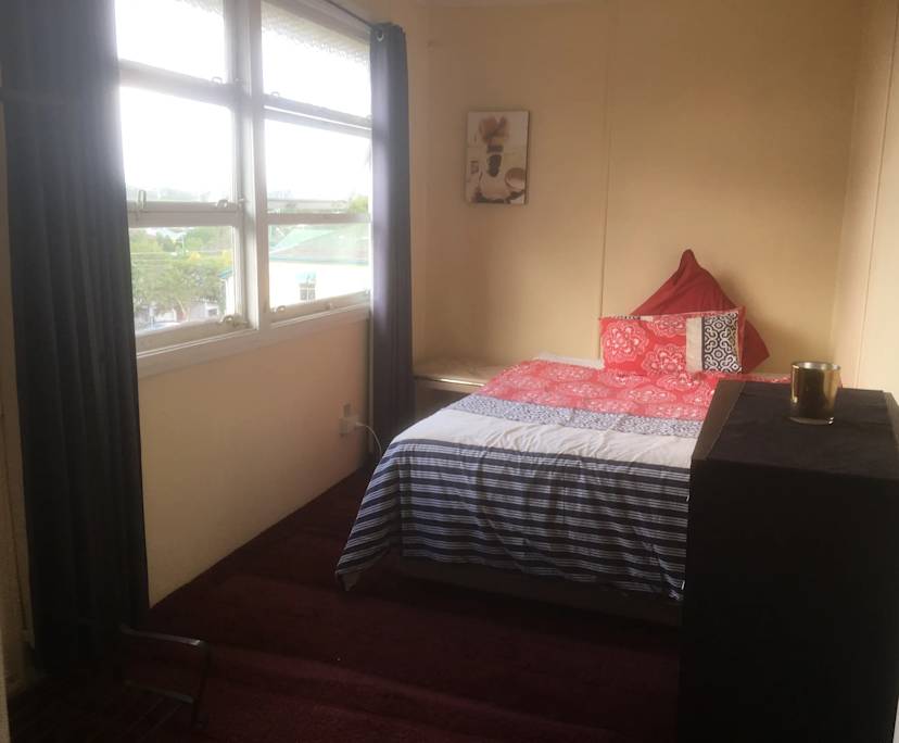 $280, Share-house, 3 bathrooms, West End QLD 4101