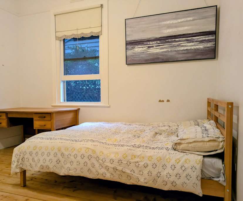 Room in a share house