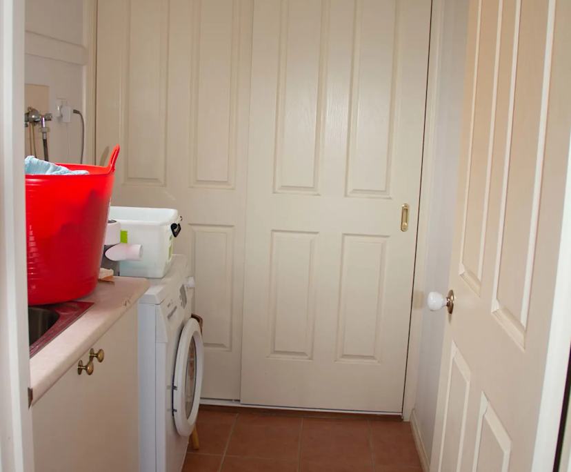 $275, Share-house, 3 bathrooms, Sunshine VIC 3020