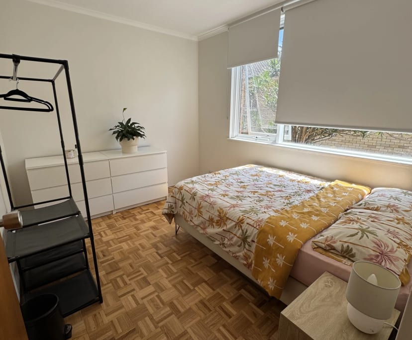 Furnished room in a flatshare