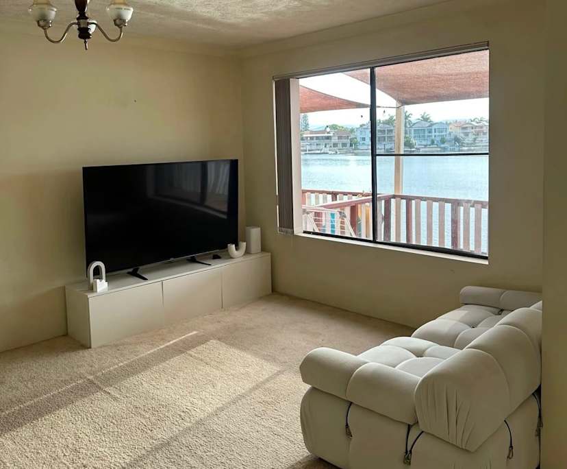 Room in a share house