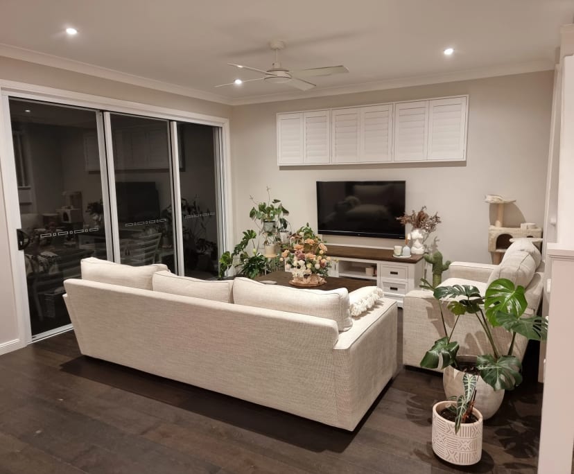 Unfurnished room in a share house
